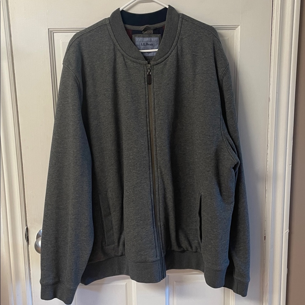 L.L. Bean Men’s Grey Full Zip Bomber Jacket Plaid Lined Traditional Fit